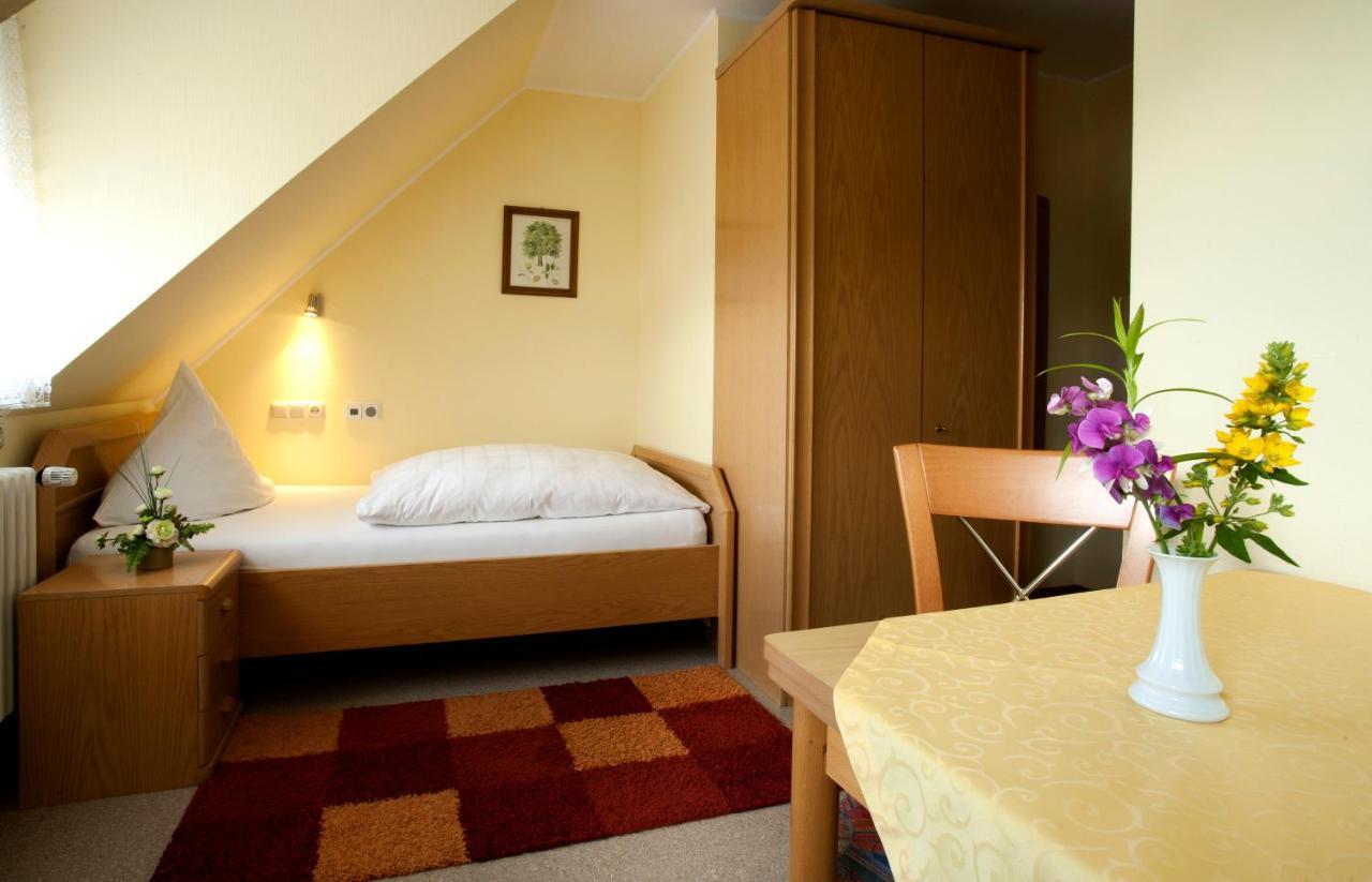Haus Hubertus Hotel Winterspelt Room photo